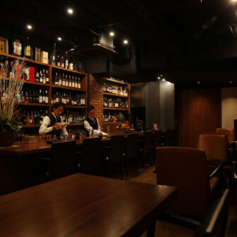 BAR ACCOLA（バー アッコラ）